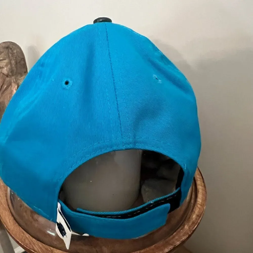 Carolina’s Panthers New Era 9Forty women’s adjustable NFL Hat. Cool Panther bill